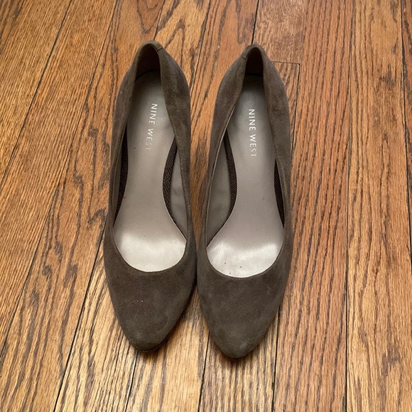 Nine West heels - Picture 1 of 3